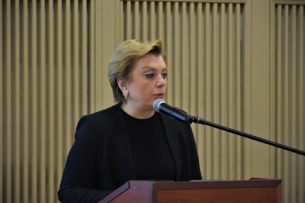ეროვნული სასახლის ყოფილი დირექტორი თანამშრომლებს დაემშვიდობა
